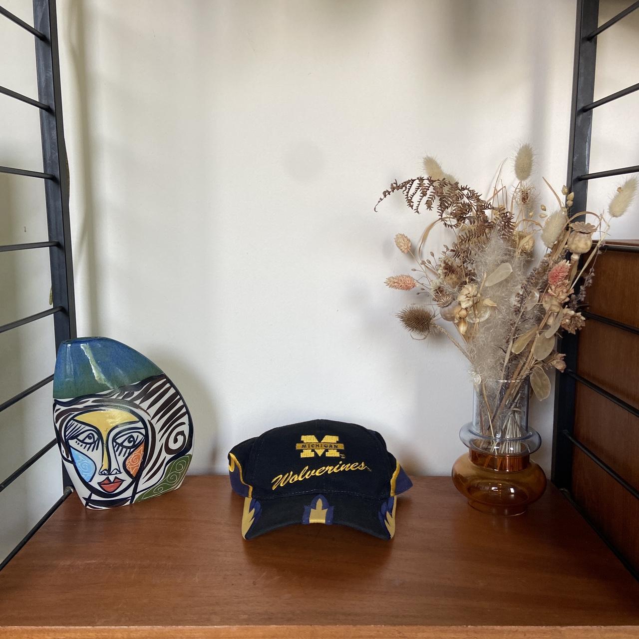 Vintage 90s USA Michigan Wolverines college varsity promotional graphic cap