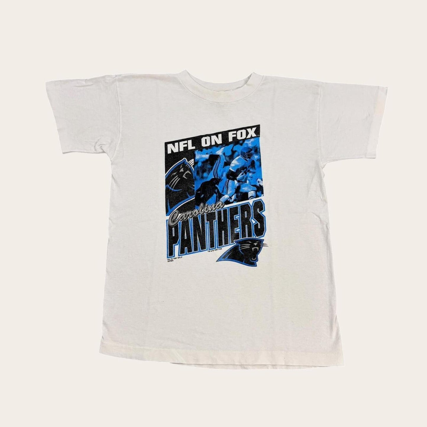 Vintage 90s USA Carolina Panthers NFL on Fox American Football t-shirt