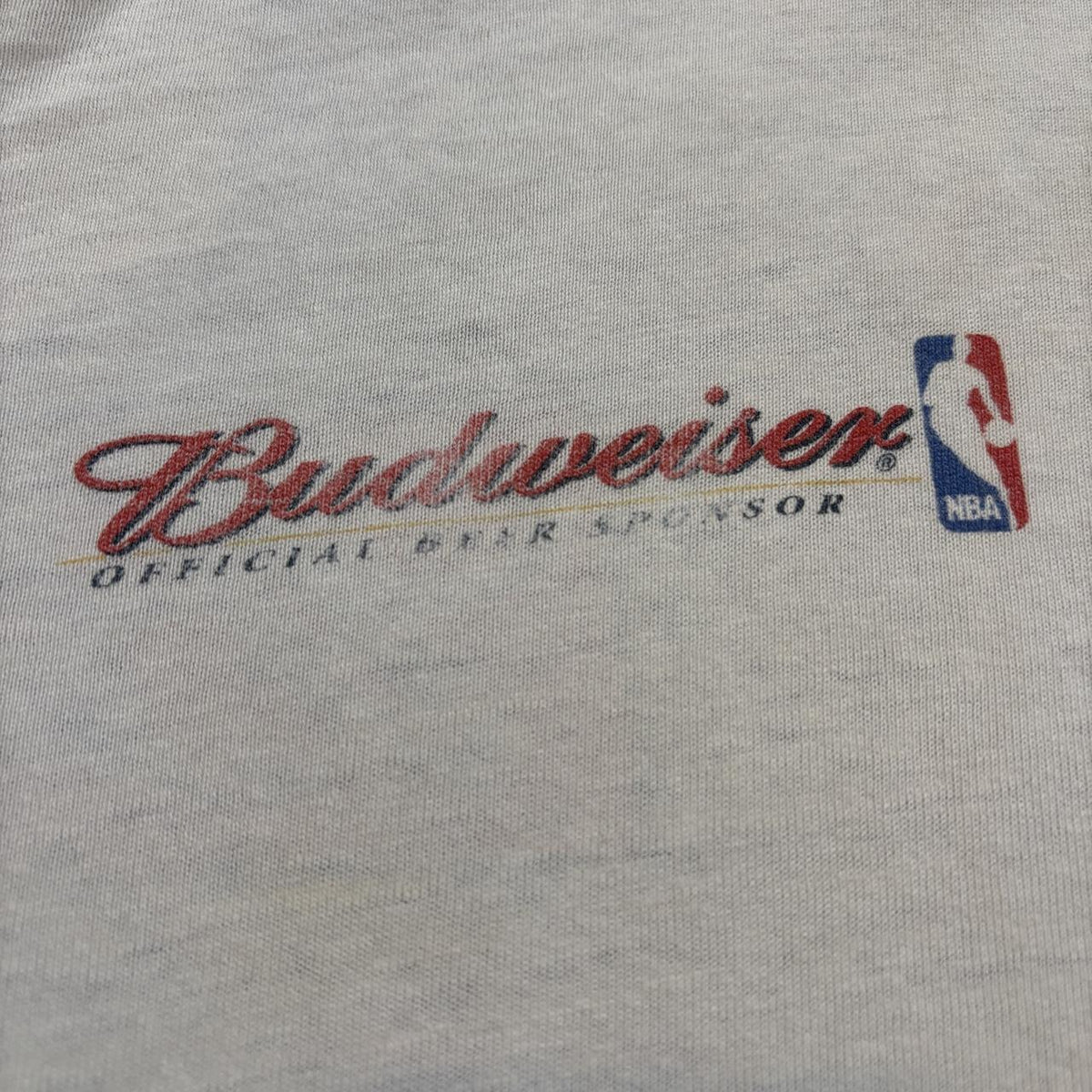 Vintage Y2K Budweiser beer New York Knicks NBA basketball t-shirt