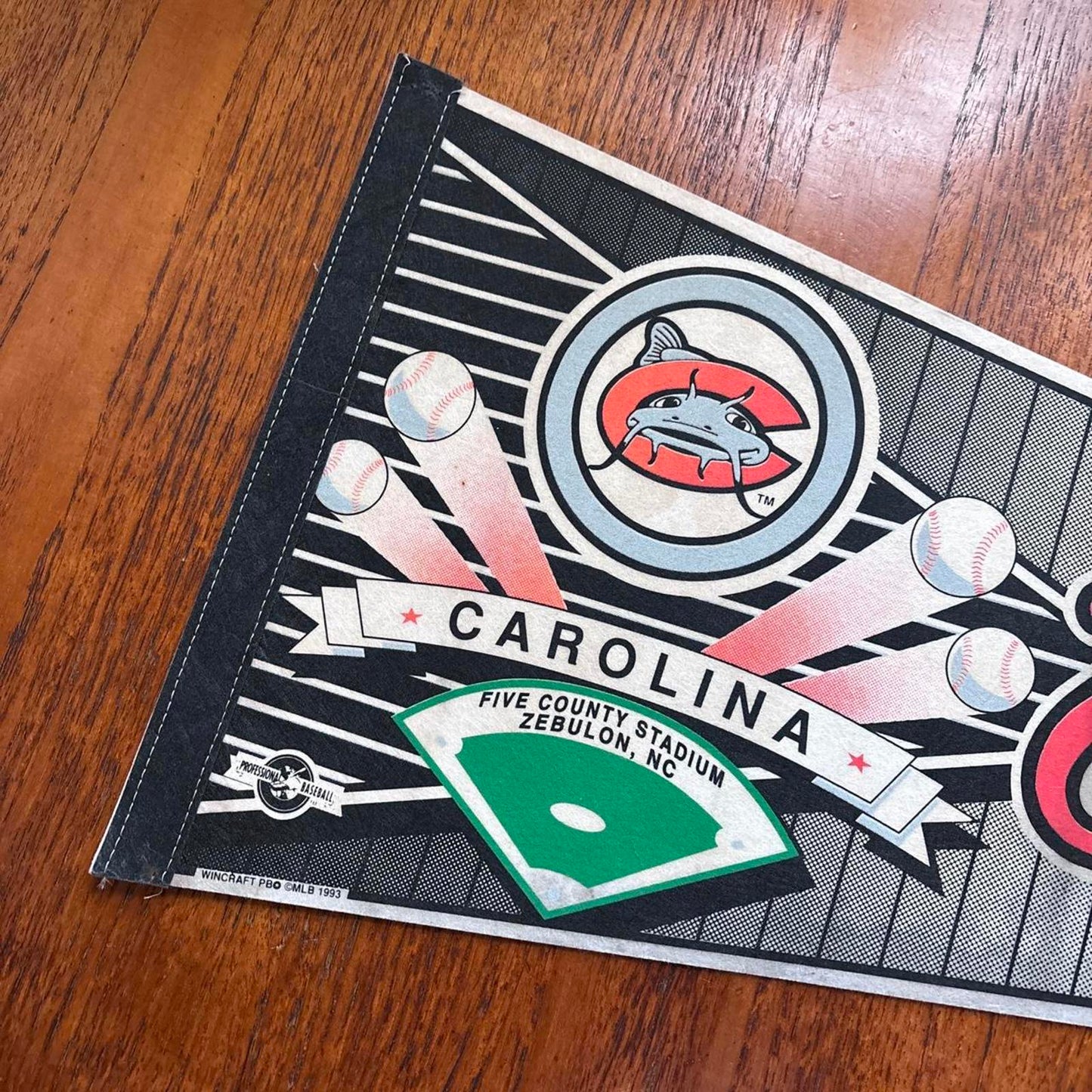 Vintage 90s USA Carolina mud cats minor league baseball felt pennant