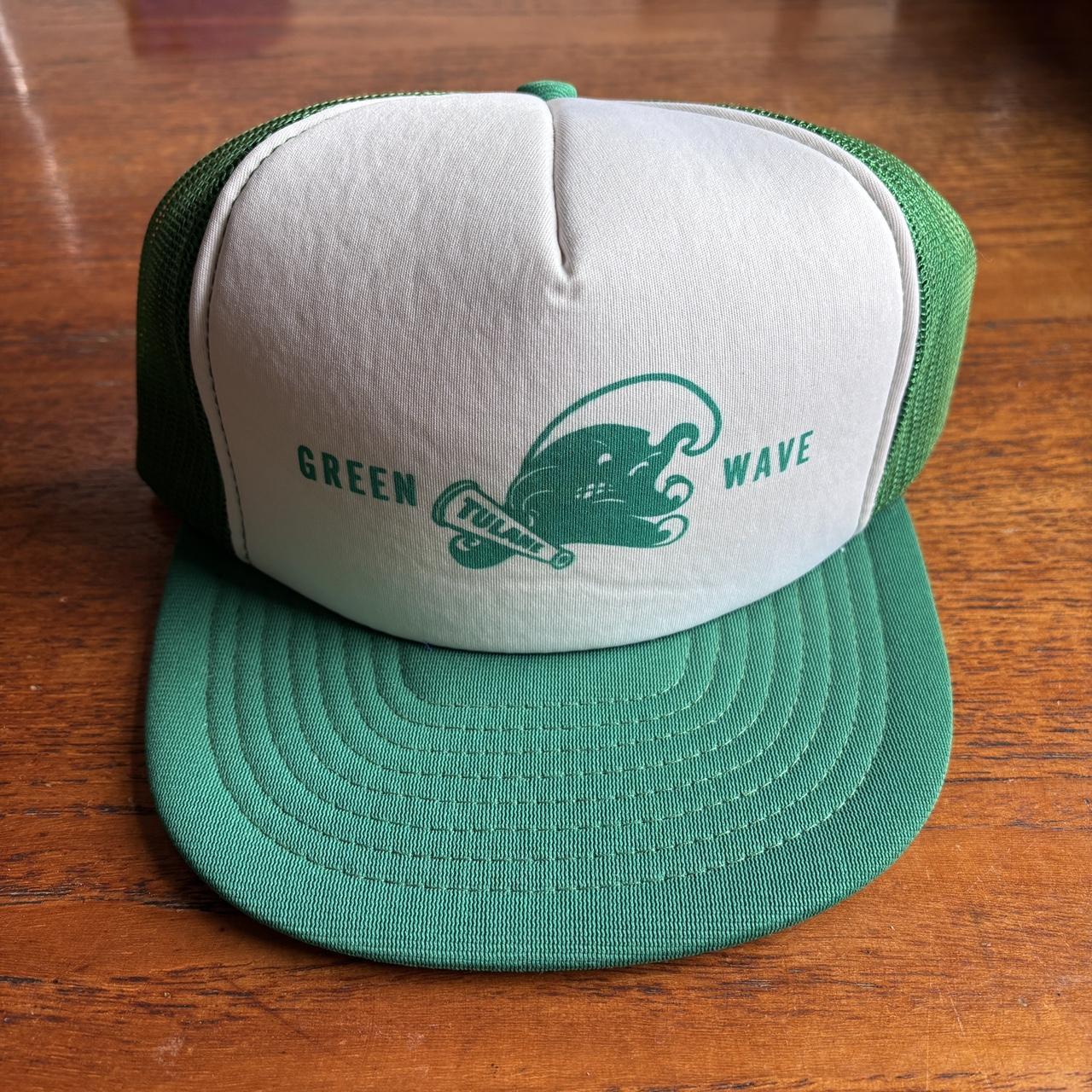 Vintage 90s USA Tulane University green wave mascot New Orleans Louisiana trucker cap