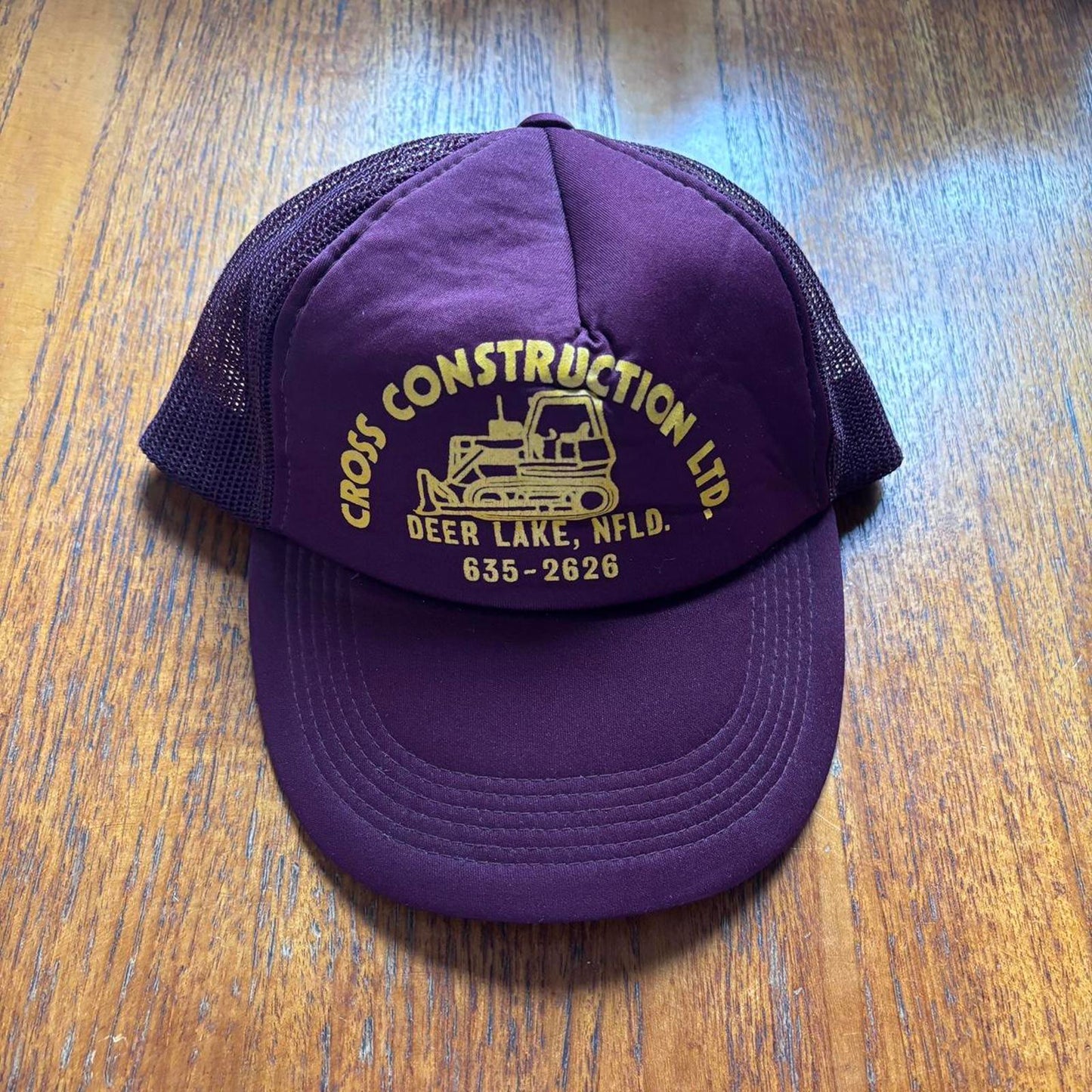 Vintage 90s Cross construction Newfoundland Canada workwear trucker cap