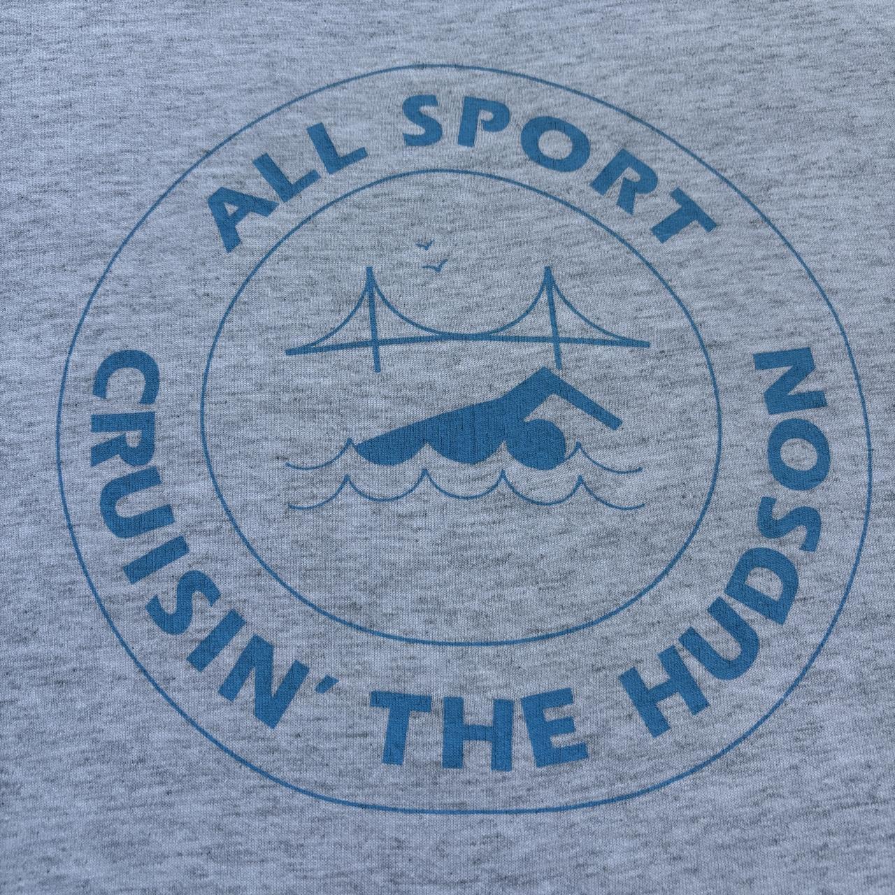 Vintage 90s USA swimming cruising the Hudson New York souvenir t-shirt