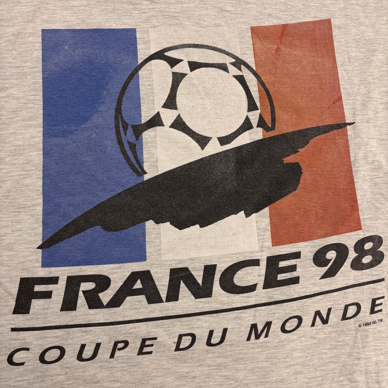 Vintage 90s France 98 World Cup football tournament graphic t-shirt
