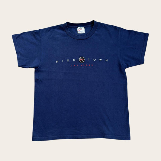 Vintage 90s USA Nike Town Las Vegas department store souvenir t-shirt