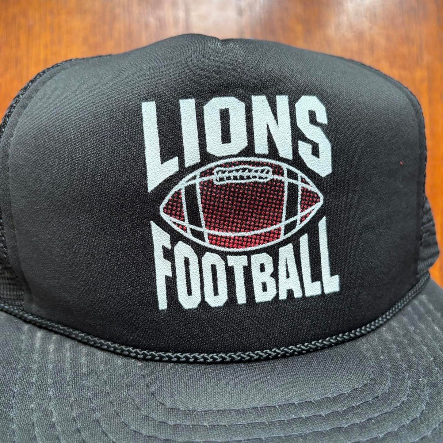 Vintage 90s USA Lions American Football graphic trucker cap