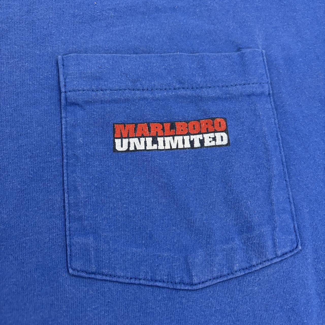 Vintage 90s USA Marlboro cigarettes unlimited wolf howl graphic pocket t-shirt