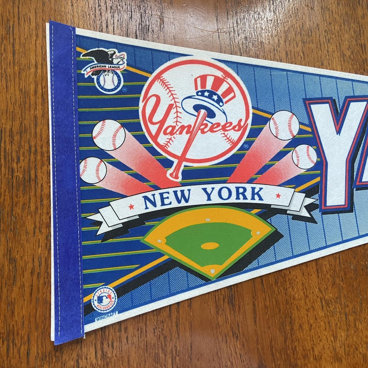 Vintage 90s USA New York Yankees Major League Baseball MLB felt pennant