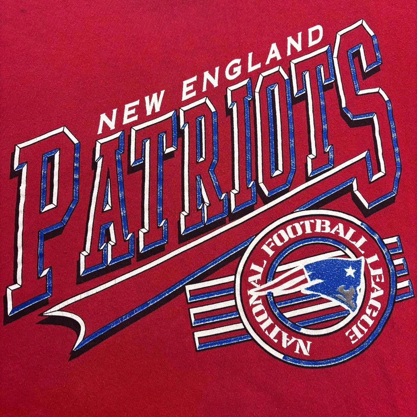 Vintage 90s USA New England Patriots NFL American Football graphic sweatshirt