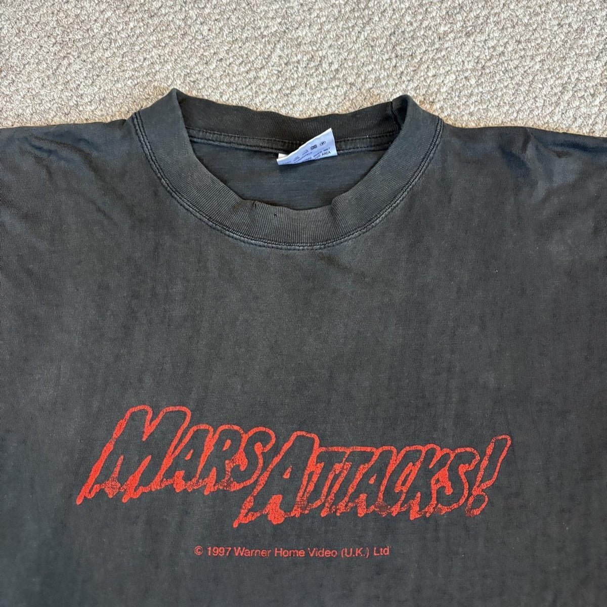 Vintage 90s USA Mars Attacks sci-fi movie film alien t-shirt