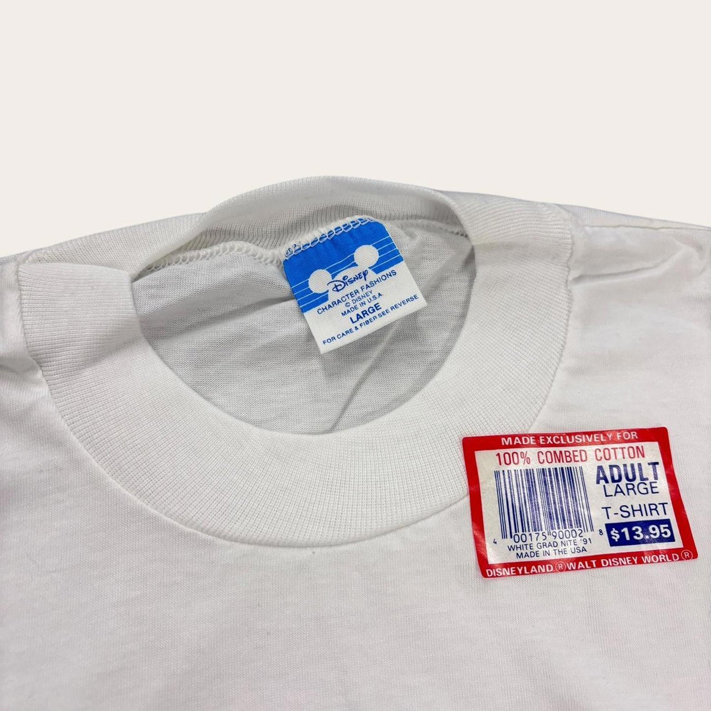 Vintage 90s USA Disney graduation night university varsity Mickey Mouse t-shirt