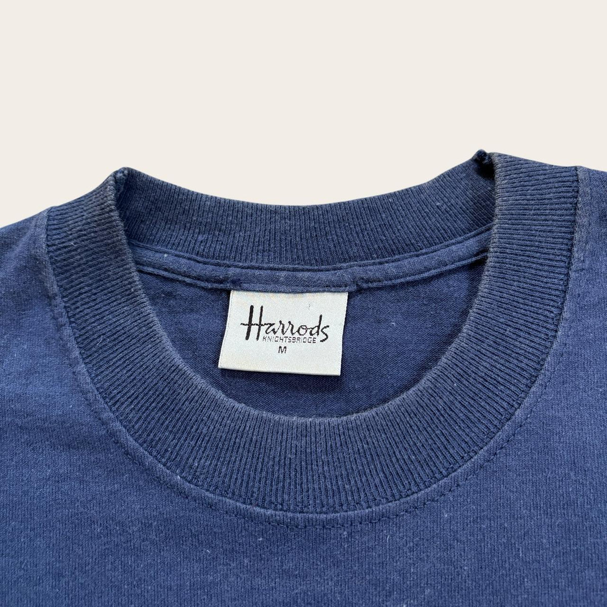 Vintage 90s Harrods Knightsbridge London department store teddy bear t-shirt