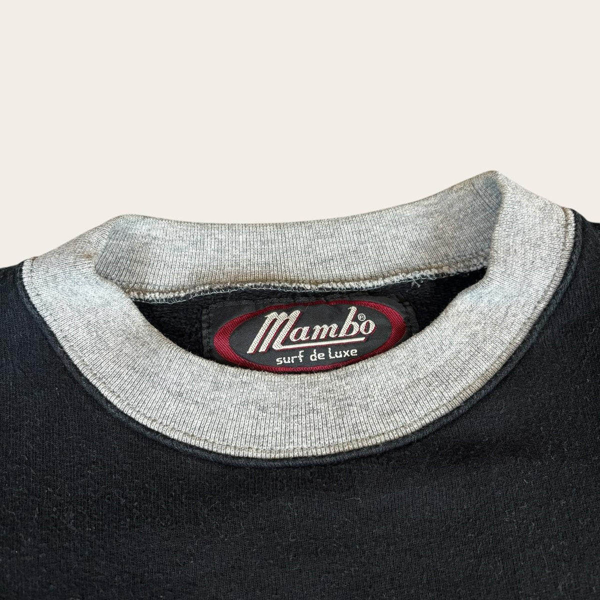 Vintage 90s Mambo surf de luxe Australia surfing sweatshirt