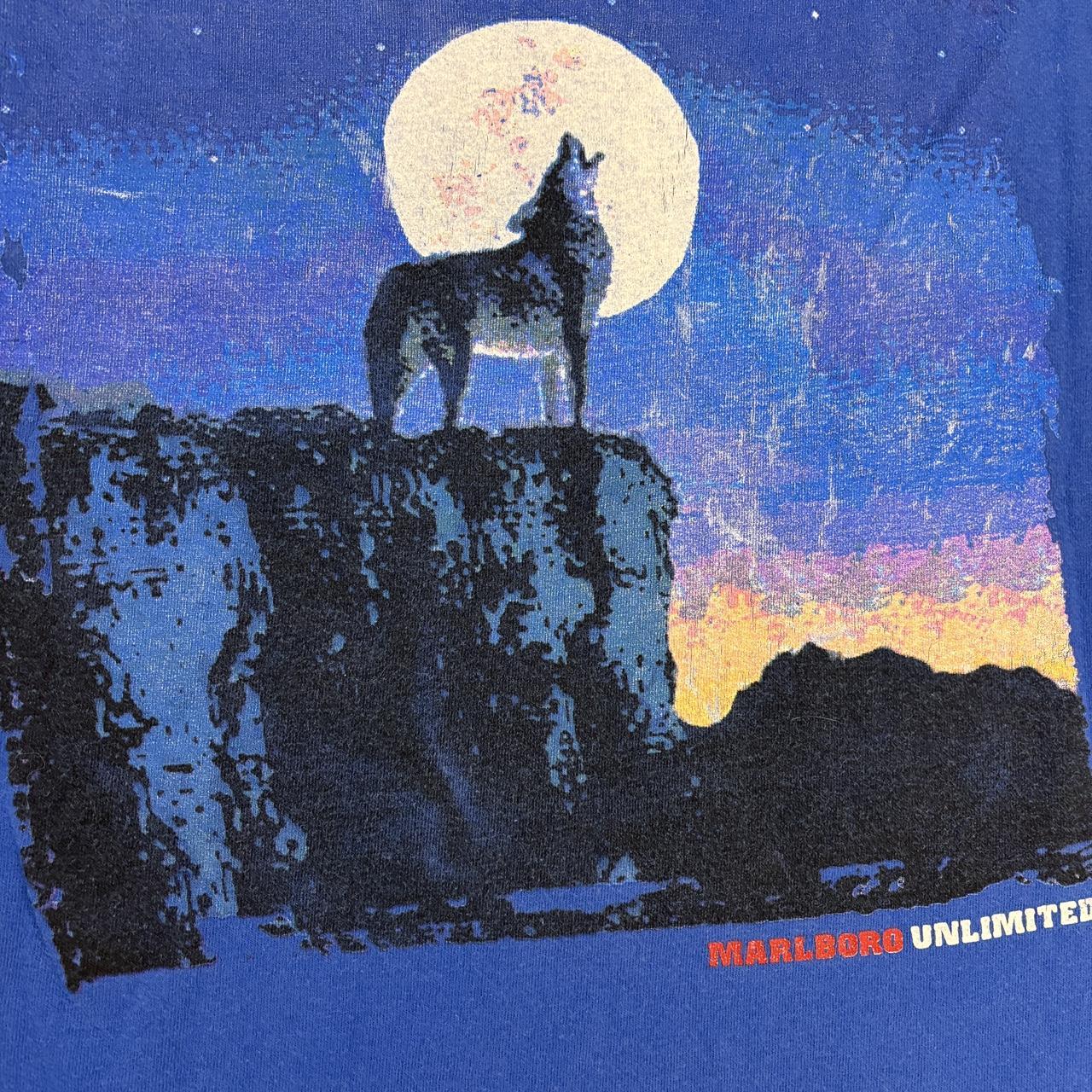 Vintage 90s USA Marlboro cigarettes unlimited wolf howl graphic pocket t-shirt