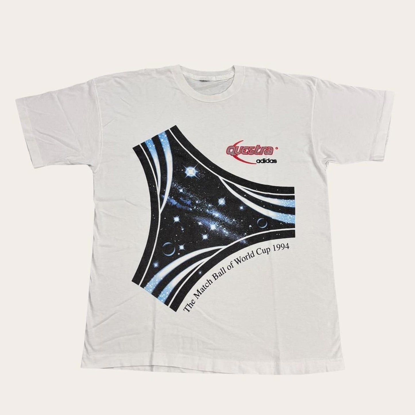 Vintage USA World Cup 94 Adidas Questra official football match ball t-shirt