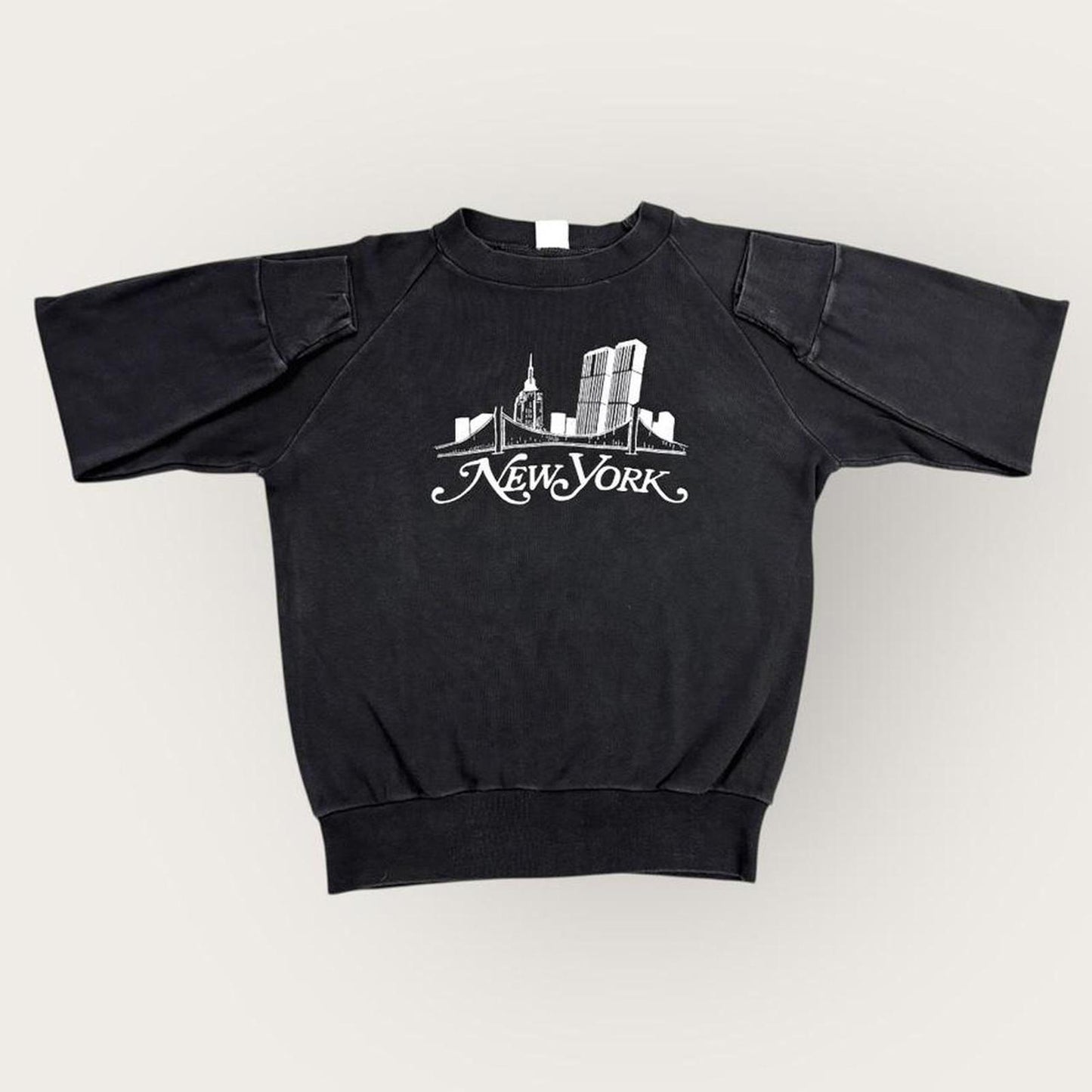 Vintage 90s New York City skyline twin towers empire state souvenir sweatshirt