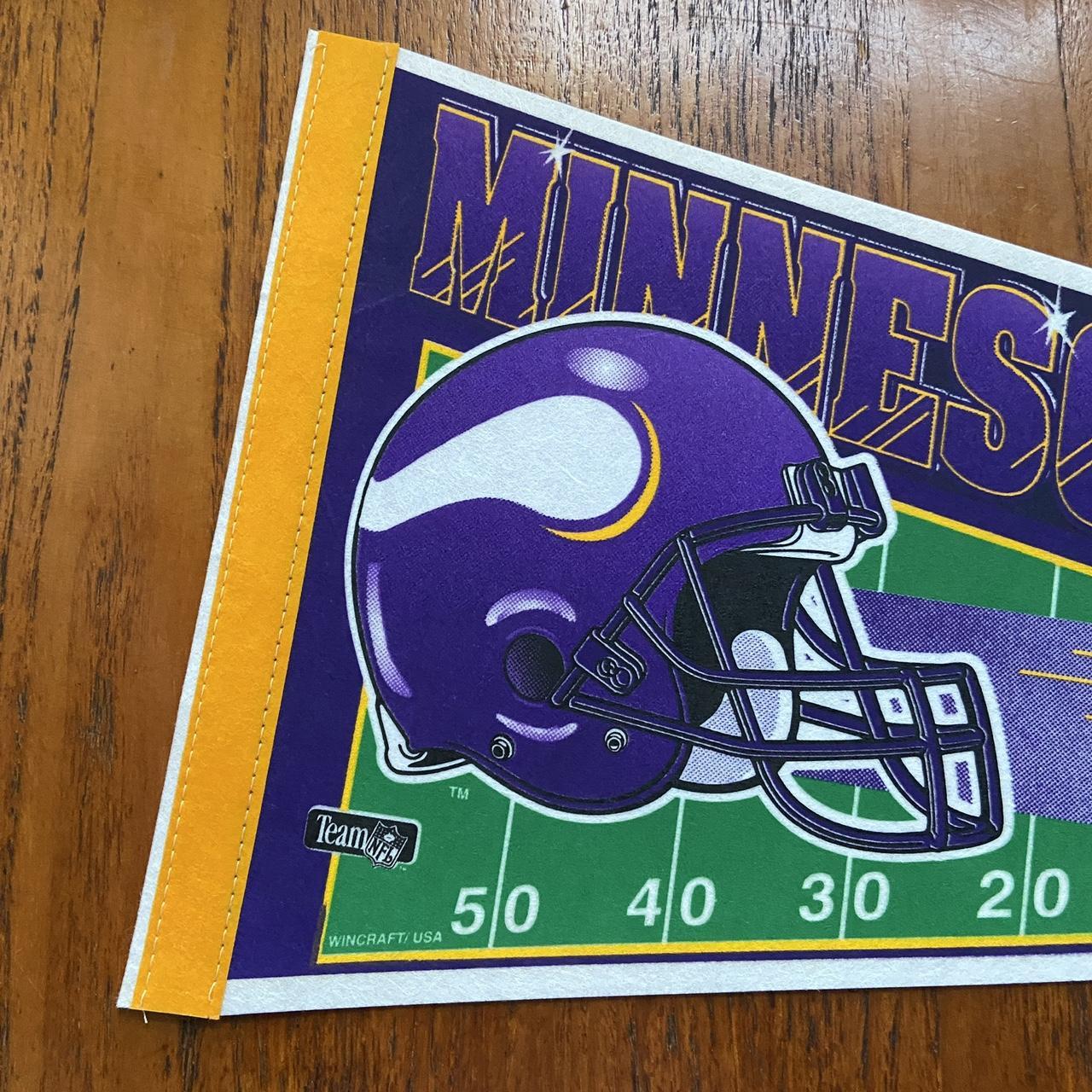 Vintage 90s USA Minnesota Vikings NFL American Football felt pennant