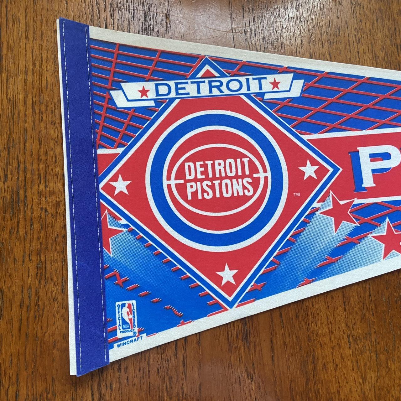 Vintage 90s USA Detroit Pistons NBA basketball felt pennant