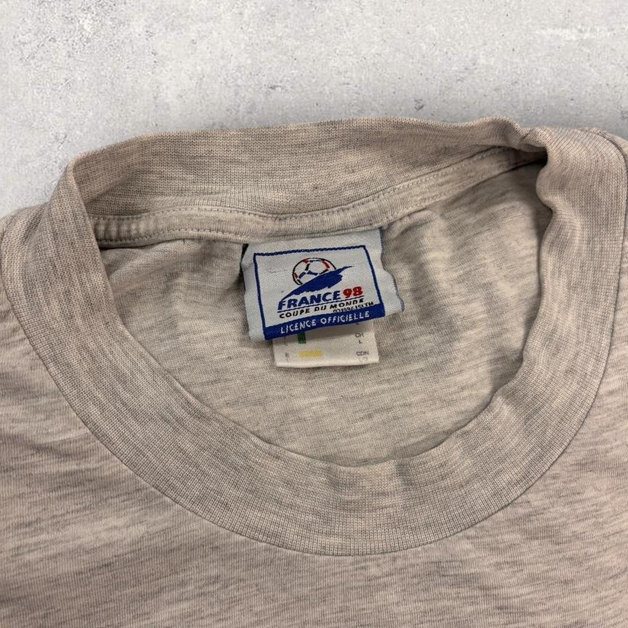 Vintage 90s France 98 World Cup football tournament graphic t-shirt