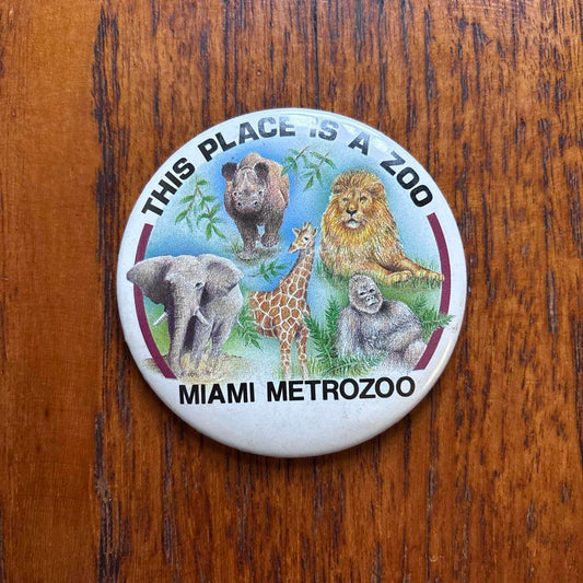 Vintage 90s USA Miami metro zoo Florida nature wildlife pin badge