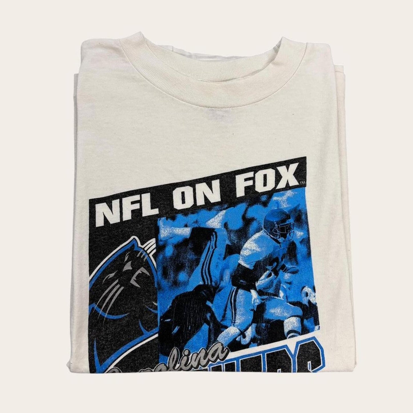 Vintage 90s USA Carolina Panthers NFL on Fox American Football t-shirt