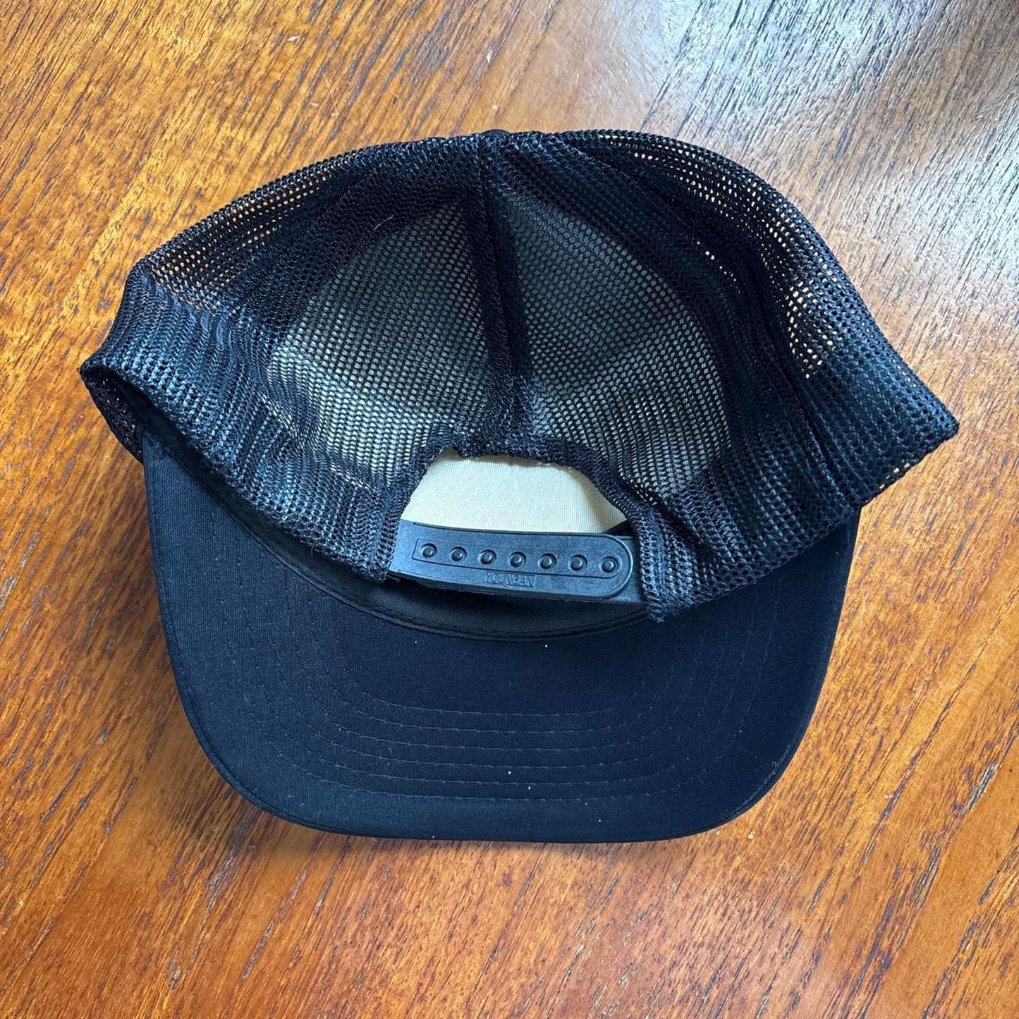 Vintage 90s USA Snap-on Tools construction workwear graphic trucker cap