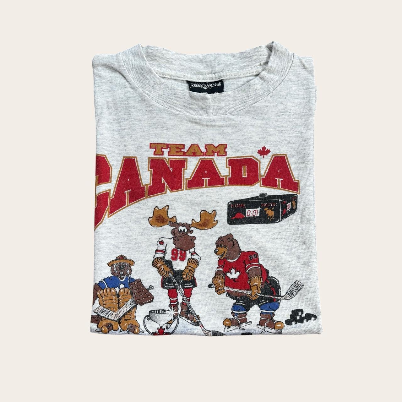 Vintage Team Canada Quebec ice hockey animal t-shirt