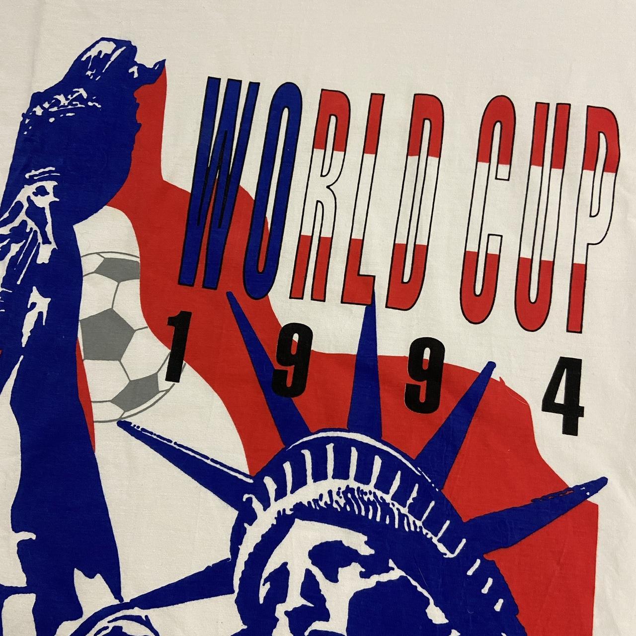 Vintage 90s USA World Cup 94 football tournament Snickers Statue of Liberty graphic t-shirt