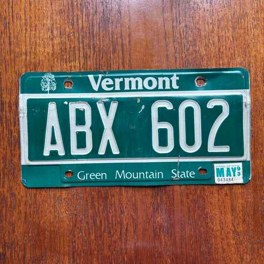Vintage 90s USA Vermont Green Mountain State American license plate