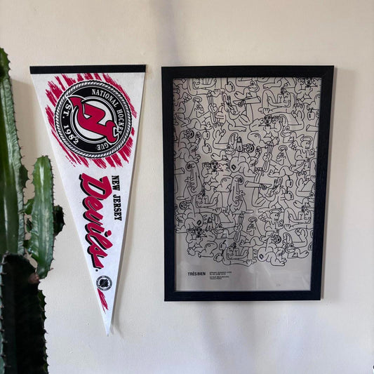 Vintage 90s USA New Jersey Devils NHL ice hockey felt pennant