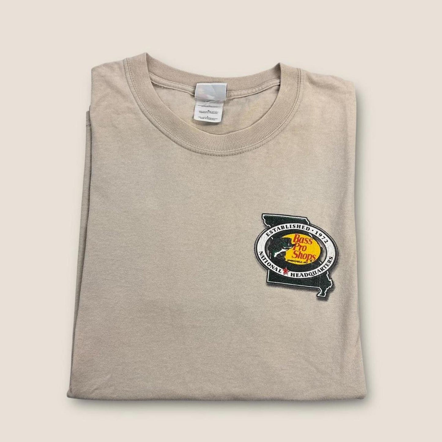 Vintage Y2K Bass Pro Shops deer hunting fishing Springfield Missouri t-shirt
