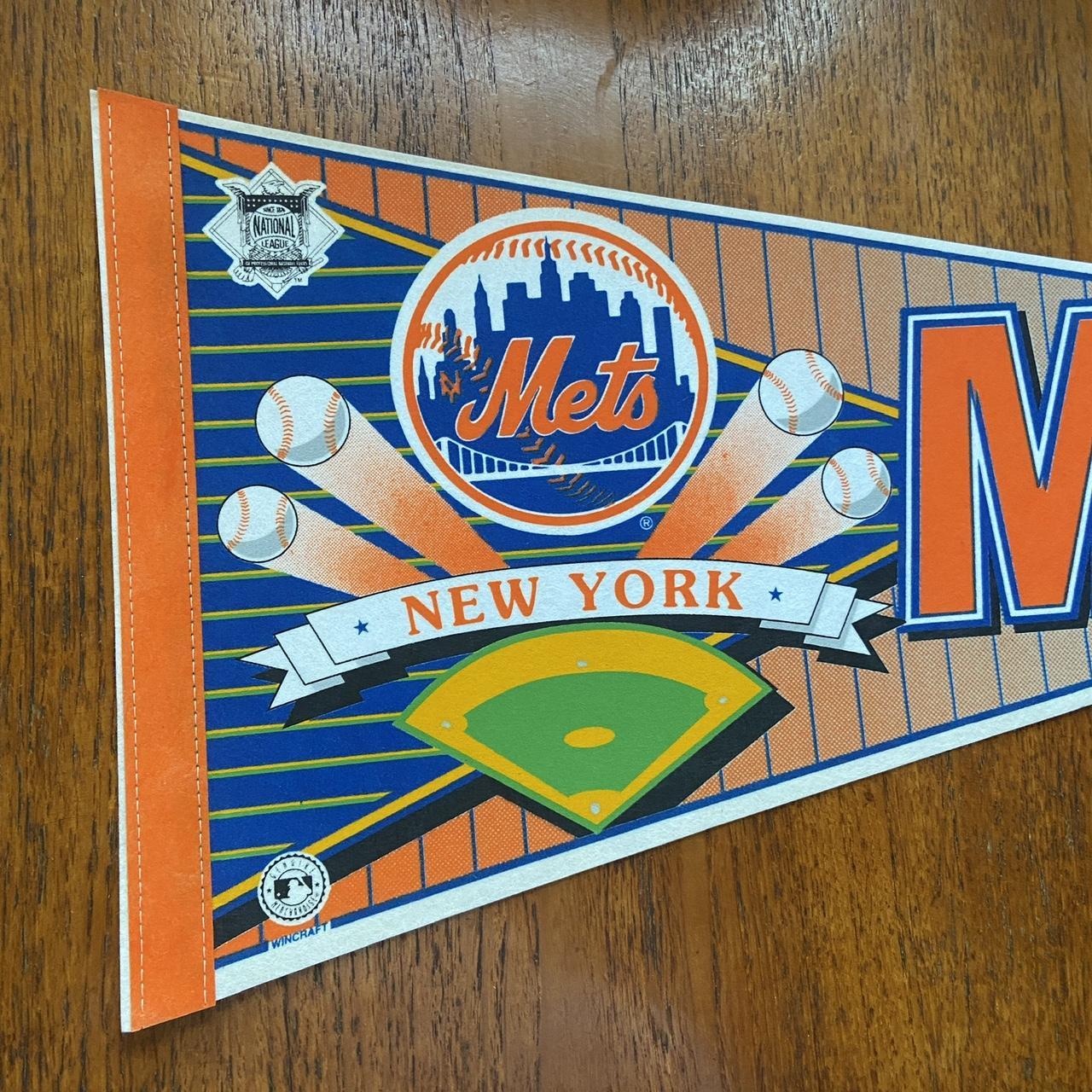 Vintage 90s USA New York Mets Major League Baseball MLB felt pennant