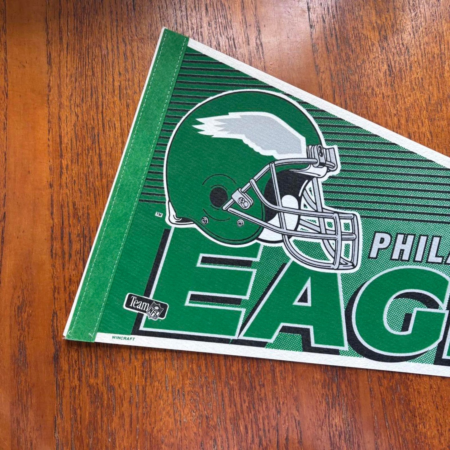 Vintage 90s USA Philadelphia Eagles NFL American Football felt pennant