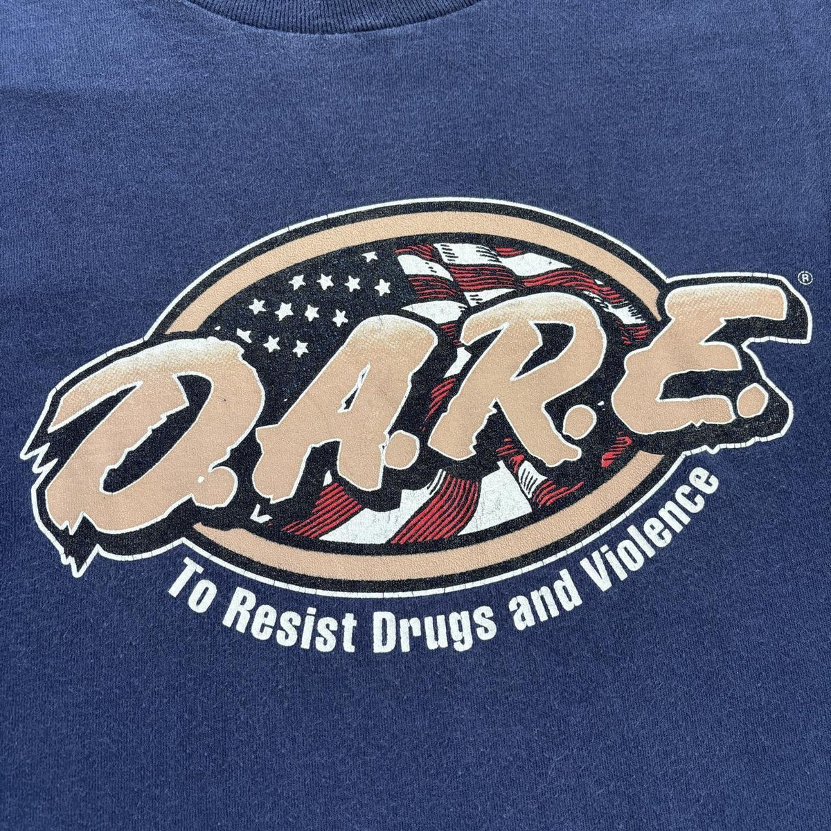 Vintage 90s DARE to resist drugs and violence campaign t-shirt
