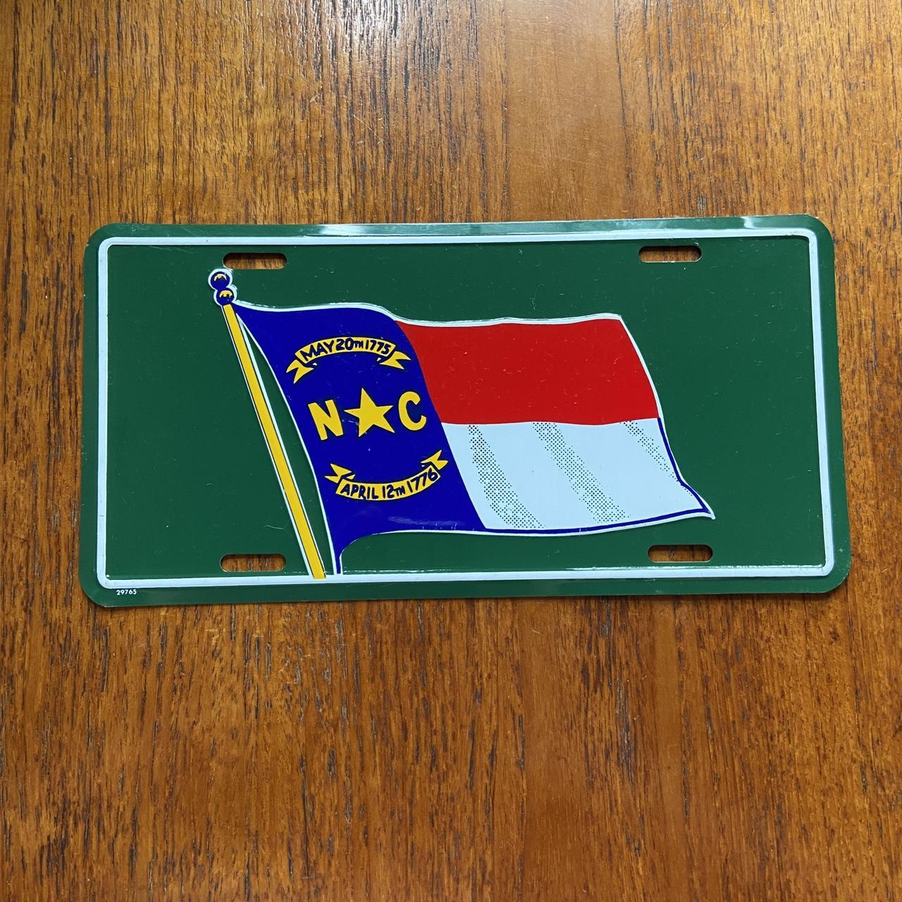 Vintage 90s USA North Carolina state flag promotional American license plate