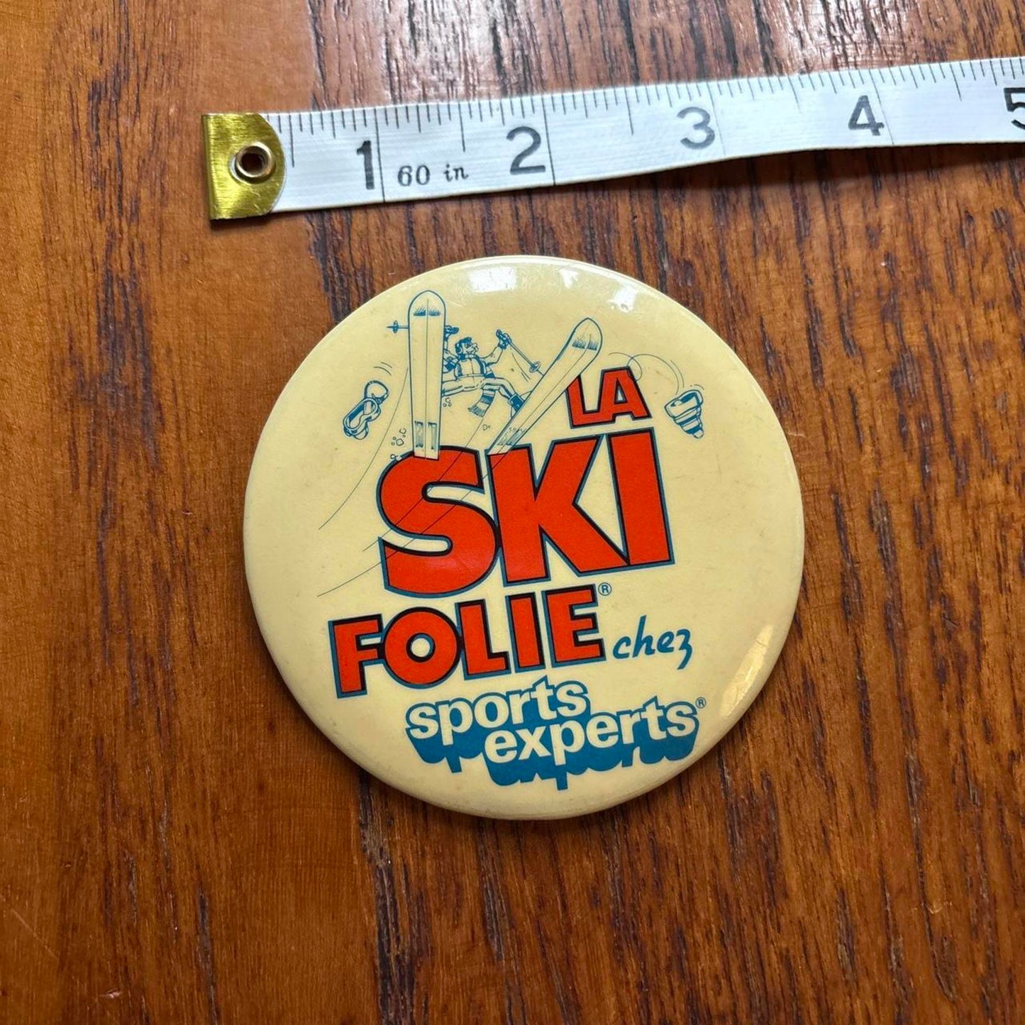 Vintage 90s USA Ski La Folie snow sports pin badge