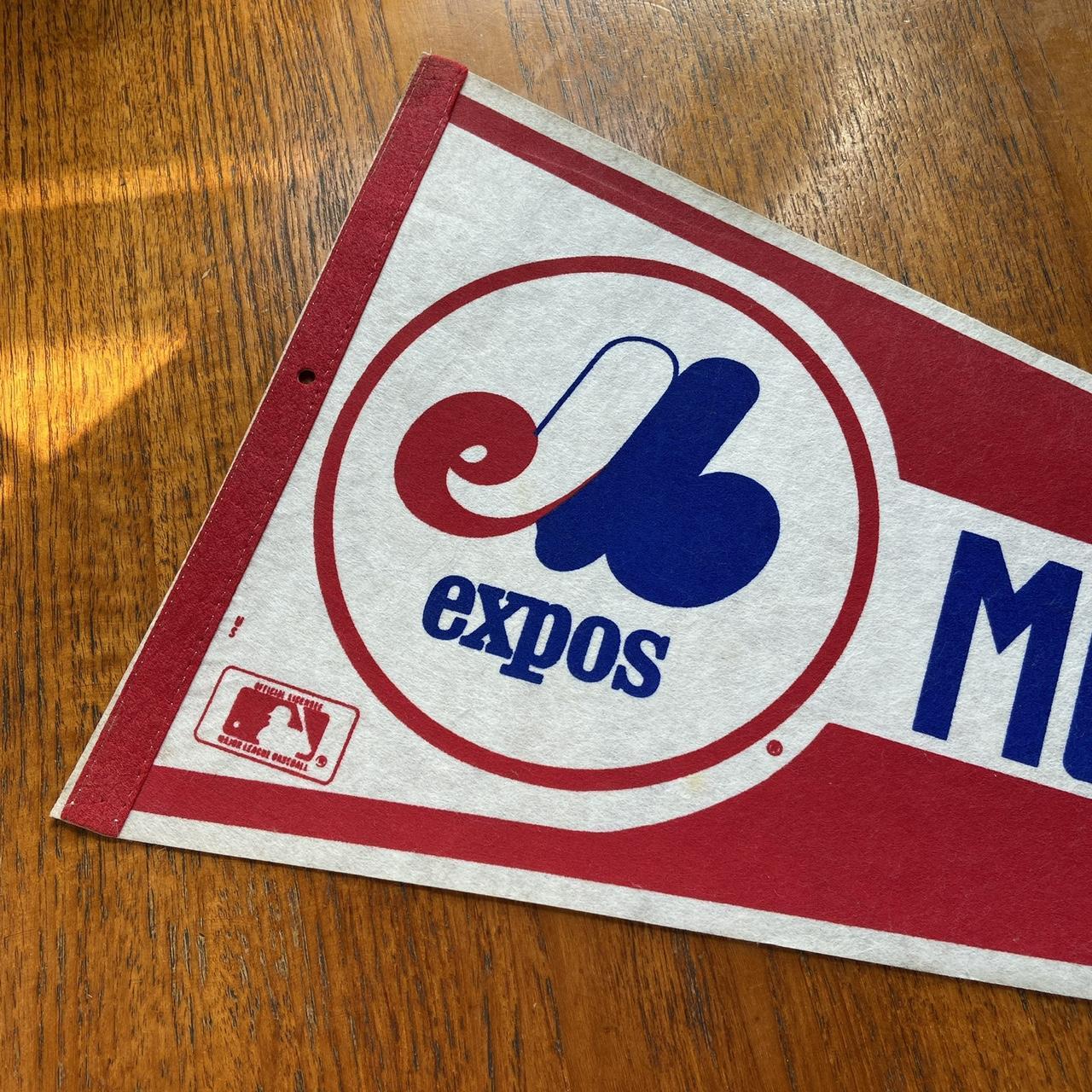 Vintage 90s Montreal Expos Canada MLB baseball felt pennant