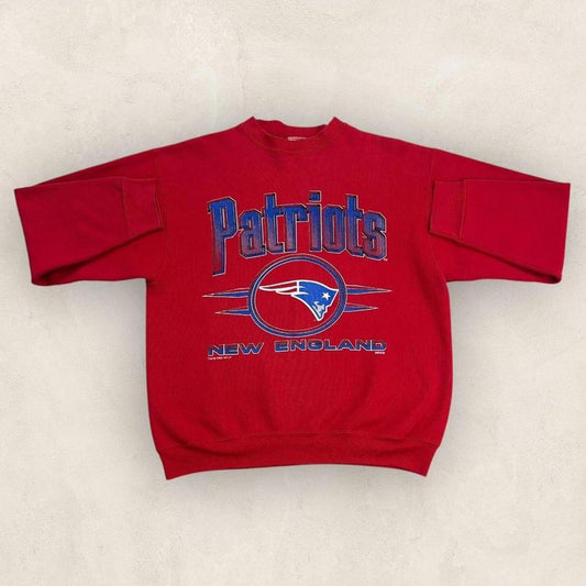 Vintage 90s USA New England Patriots NFL American Football graphic sweatshirt