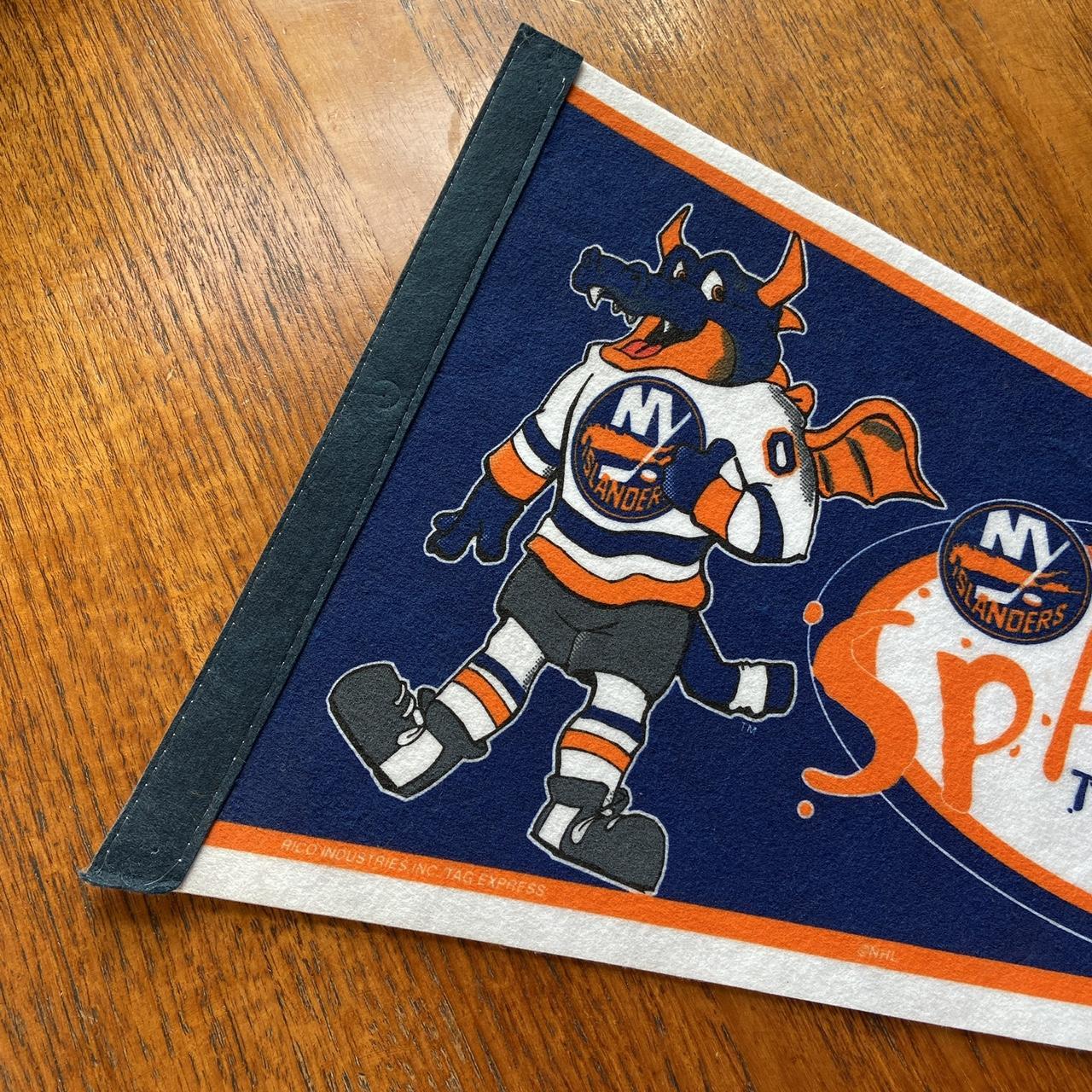 Vintage 90s USA New York Islanders Sparky the Dragon mascot NHL ice hockey felt pennant