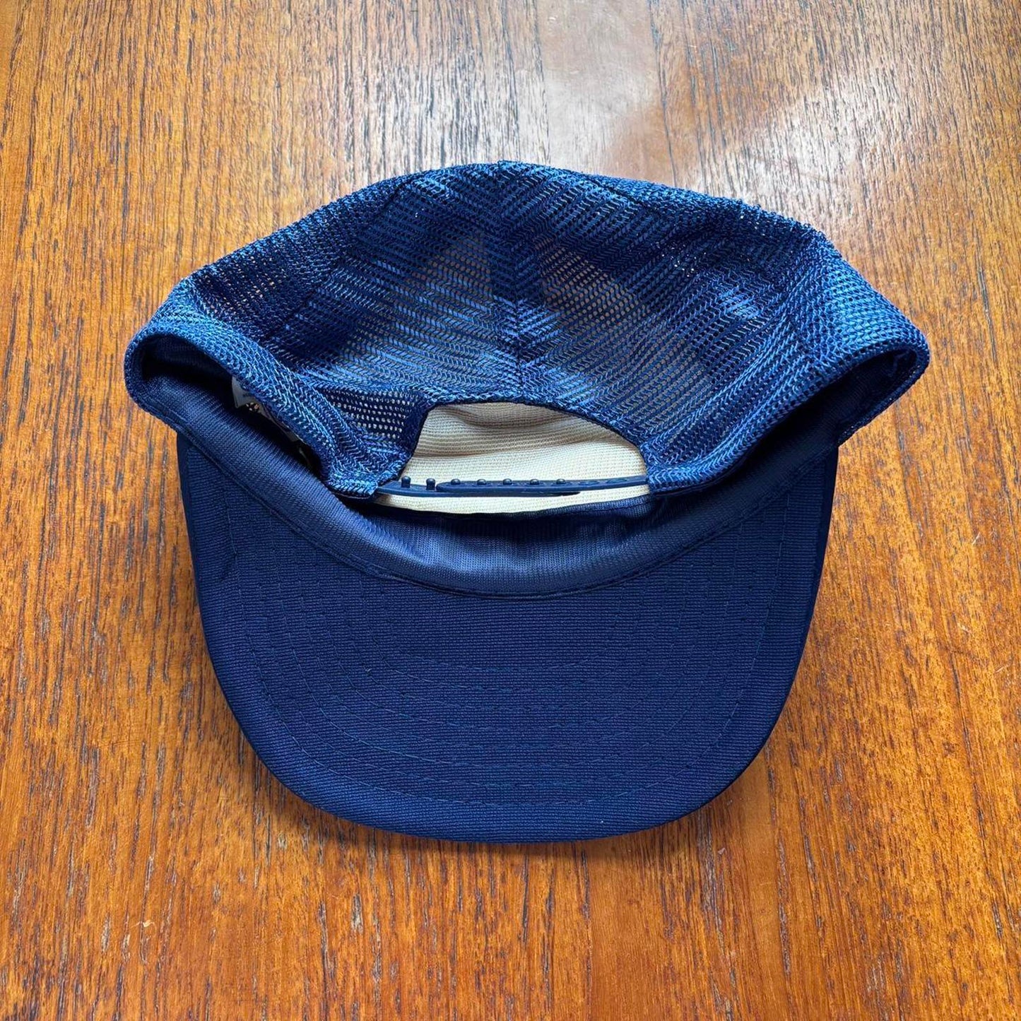 Vintage 90s USA Combe Electrical Inc construction workwear graphic trucker cap