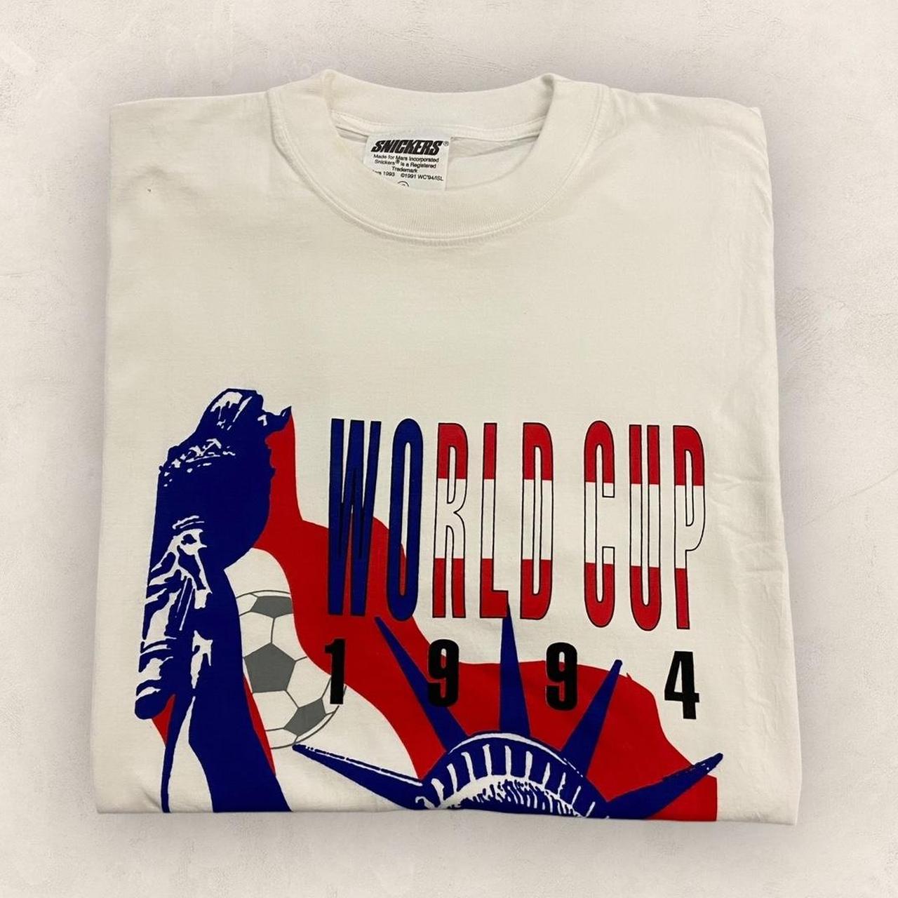 Vintage 90s USA World Cup 94 football tournament Snickers Statue of Liberty graphic t-shirt