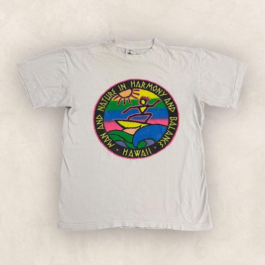 Vintage 90s USA Hawaii surfing nature in harmony and balance graphic t-shirt
