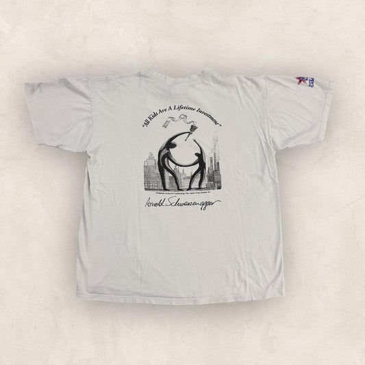 Vintage 90s USA Planet Hollywood restaurant Arnold Schwarzenegger graphic t-shirt