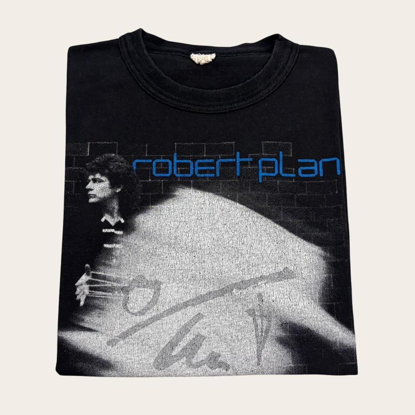 Vintage 80s Robert Plant UK tour Led Zeppelin rock music band t-shirt