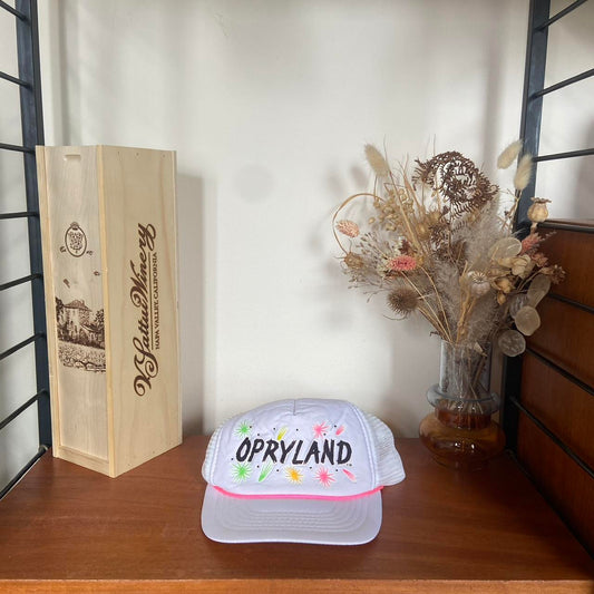 Vintage 90s USA Opryland theme park Nashville Tennessee promotional graphic trucker cap