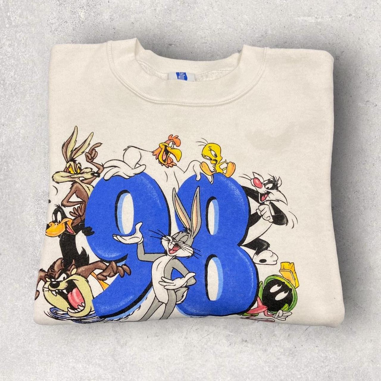 Vintage 90s USA Six Flags theme park looney tunes promotional graphic sweatshirt