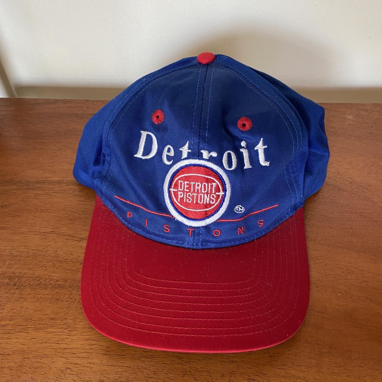 Vintage 90s USA Detroit Pistons NBA blue/red cap