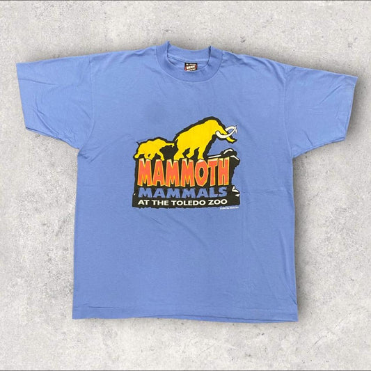 Vintage 90s USA mammoth mammals at the Toledo zoo Ohio graphic t-shirt