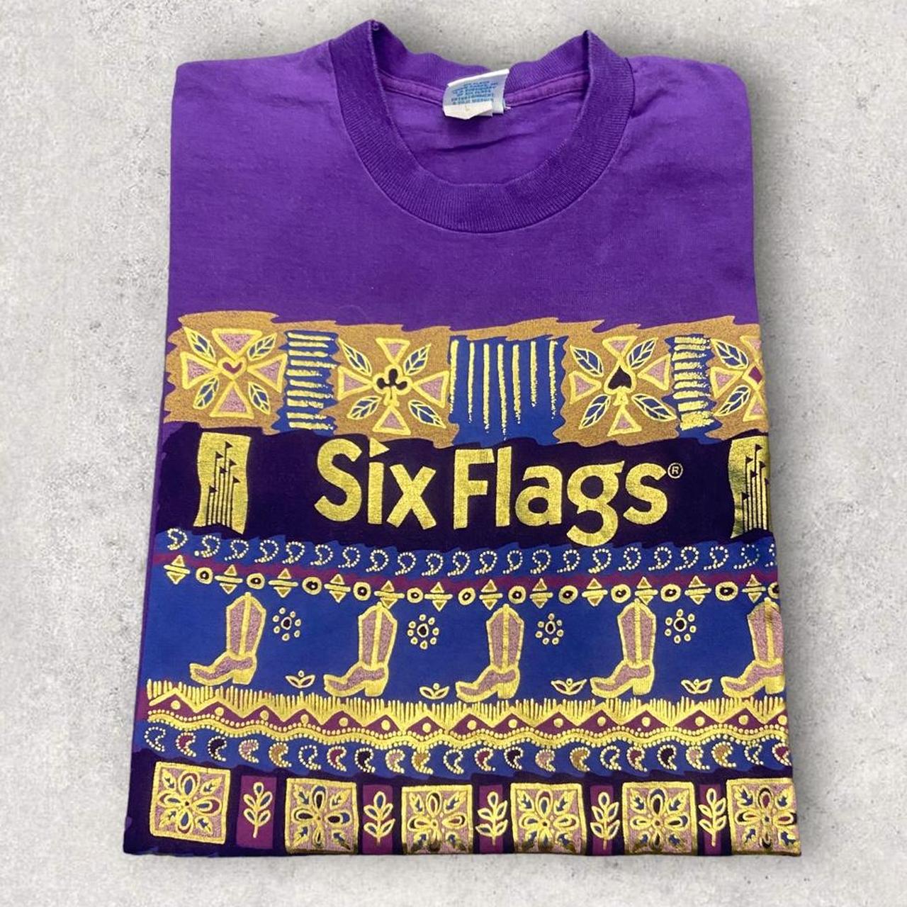 Vintage 90s USA six flags theme park promotional patterned graphic t-shirt