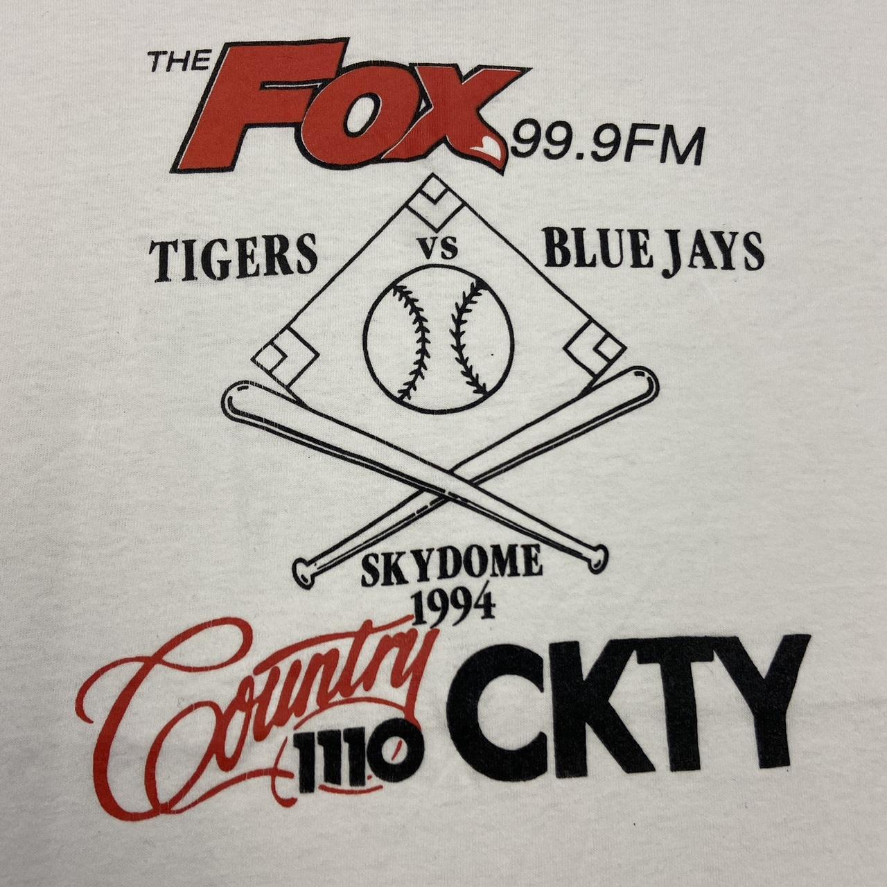 Vintage 90s USA The Fox FM Detroit Tigers Toronto Blue Jays Skydome MLB Baseball graphic t-shirt